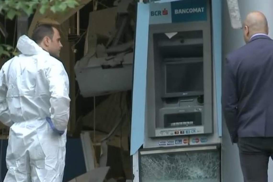 Spargere ca în filme în Sinaia. Un bancomat a fost aruncat în aer