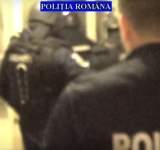 VIDEO| Cinci ploieșteni, reținuți în urma perchezițiilor la persoane bănuite de cămătărie și șantaj