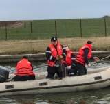 VIDEO|Pompierii, în alertă! Caută un bărbat care s-ar fi înecat în balta de la Sălciile