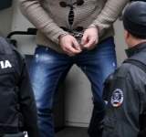 Bărbatul care a înjunghiat o persoană în urma unui conflict izbucnit în trafic pe o stradă din Ploiești a fost arestat