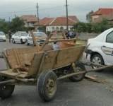 Accident la Gura Vitioarei între un microbuz și o căruță! Două persoane transportate la spital