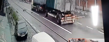 VIDEO| Copil de 9 ani, lovit de TIR la Ciorani! A fost dus la spital cu elicopterul SMURD