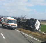 VIDEO| Un TIR s-a răsturnat în zona localității Ariceștii Rahtivani. Două persoane au fost duse la spital
