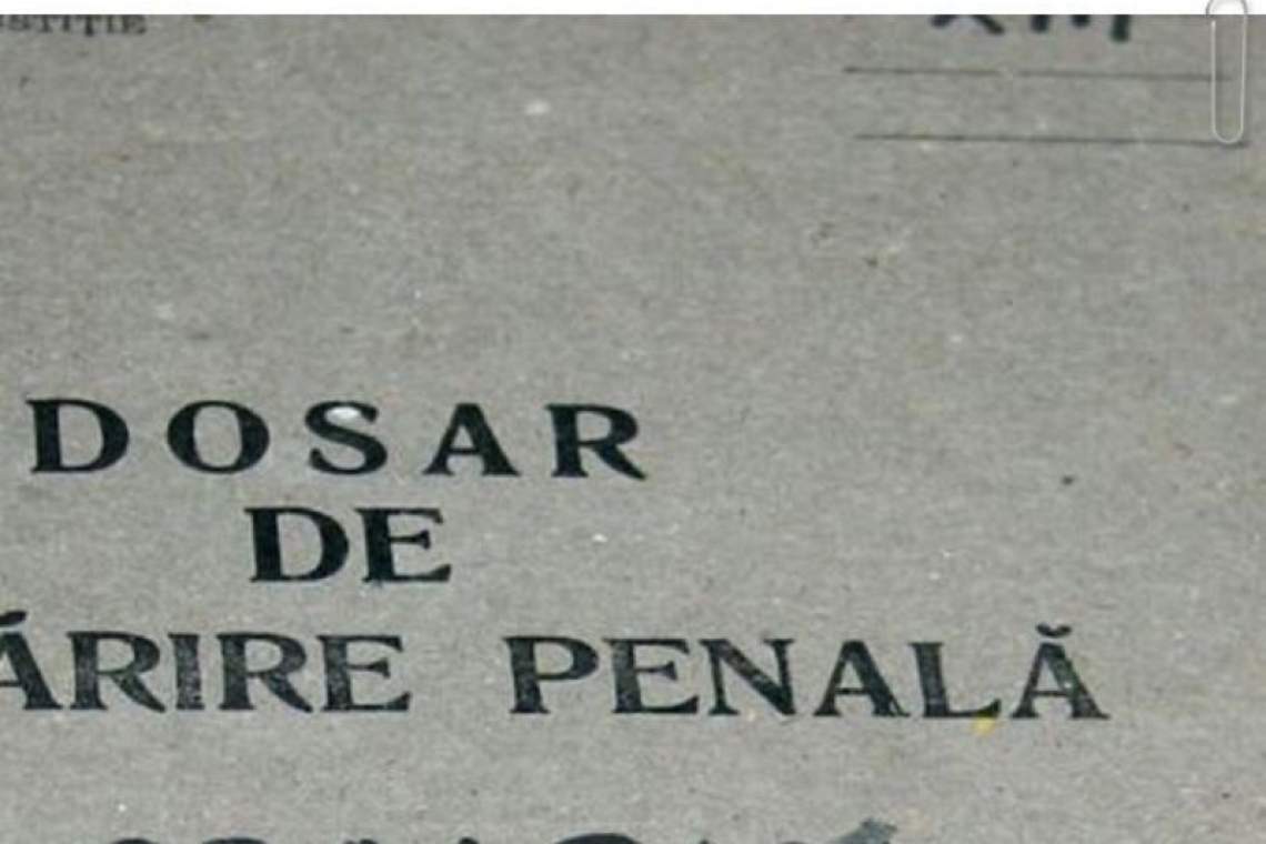 Dosar penal în cazul unui minor din Prahova care a furat mașina unei rude, apoi l-a lovit pe un tânăr care încerca să-l oprească