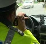 Un șofer și-a abandonat mașina pe o stradă din Ploiești și a fugit de polițiști
