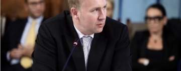 Ministrul Sănătății, Victor Costache, și-a dat demisia în plină criză a epidemiei de coronavirus. Reacția premierului Orban