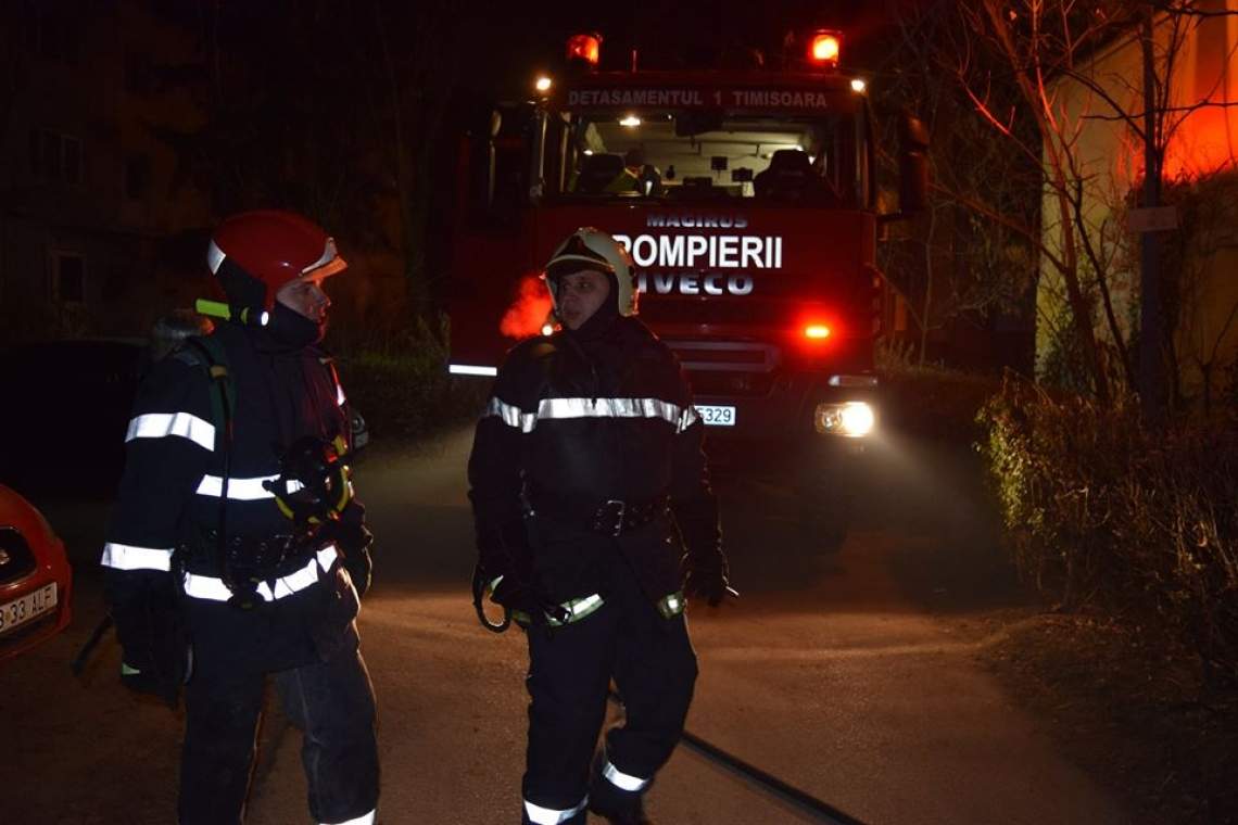 Incendiu în Ploiești! O casă tip duplex a fost cuprinsă de flăcări