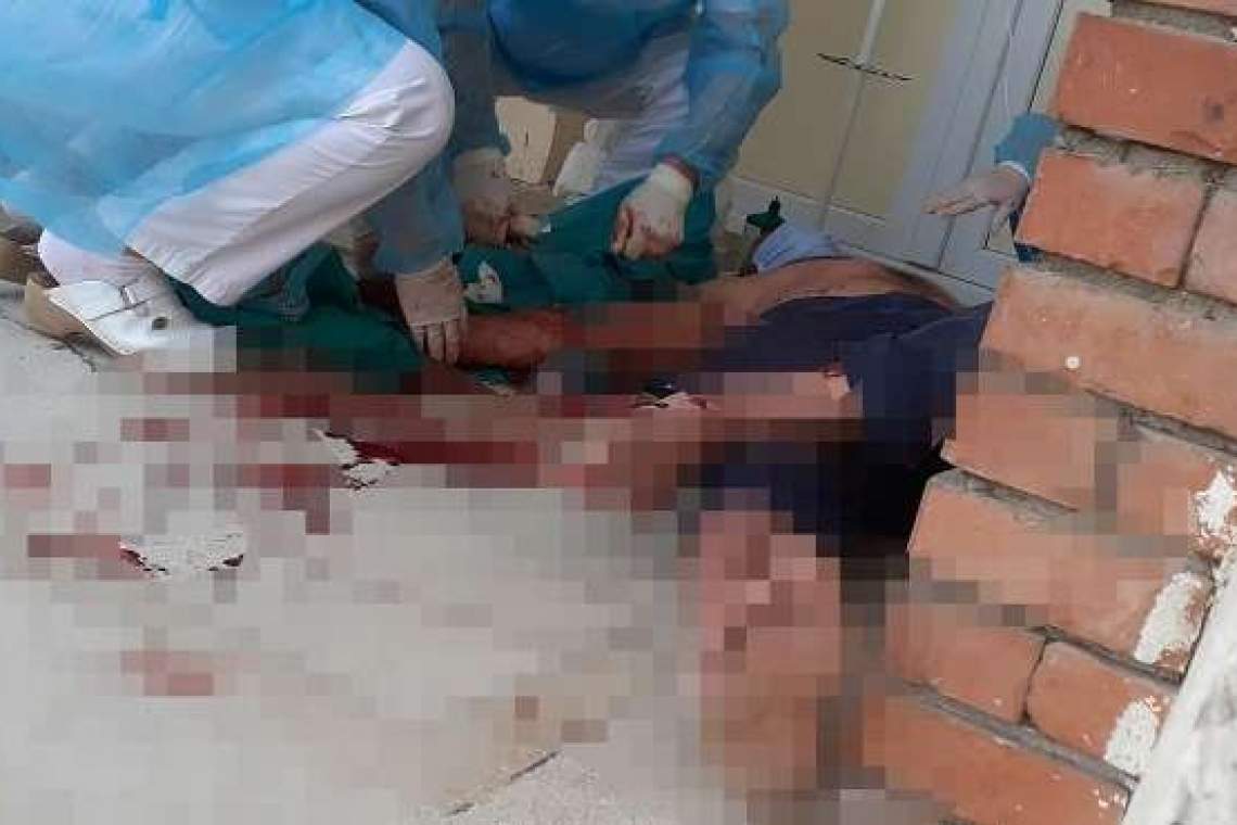 FOTO CU PUTERNIC IMPACT EMOȚIONAL! Șase cadre medicale, victime ale unei persoane suspecte de infectare cu COVID-19 care s-a autoaccidentat . I-au acordat primul ajutor, iar acum sunt la autoizolare