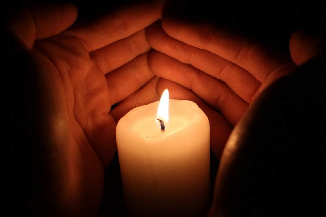 Coronavirus: Cum vom lua lumina sfântă de Paște