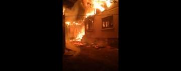 VIDEO&FOTO| Imagini de la incendiul devastator din Breaza