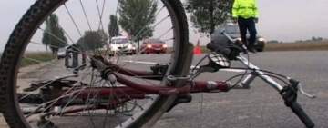 Biciclist rănit într-un accident produs pe Centura de Vest a Ploieștiului! A fost transportat la spital
