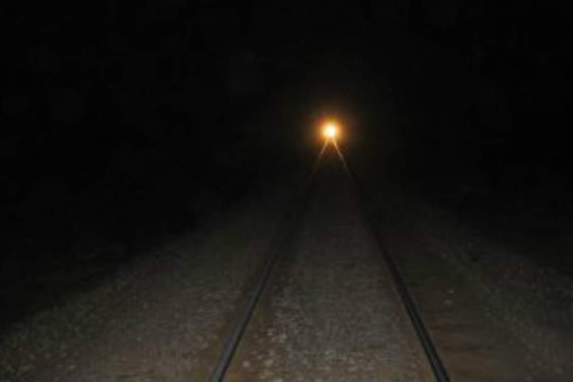 Un tânăr de 18 ani s-a aruncat în fața trenului între stațiile Buda și Florești