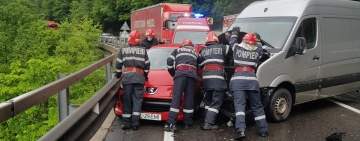 Accident pe DN1, în Comarnic. Un bărbat a fost transportat la spital