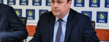 Andrei Volosevici, candindatul PNL la Primăria Ploiești, solicită  executivului să prezinte public cum va cheltuii banii câștigați în procesul cu Telekom