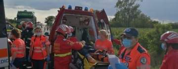 FOTO| Accident grav în Prahova! Trei persoane, printre care și un copil de 7 ani, transportate la spital