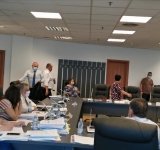 Protest în ședința CL Ploiești! Consilierii PSD și ALDE, nemulțumiți că alianța PNL-USR-PLUS s-a format pe terasa Primăriei Ploiești 