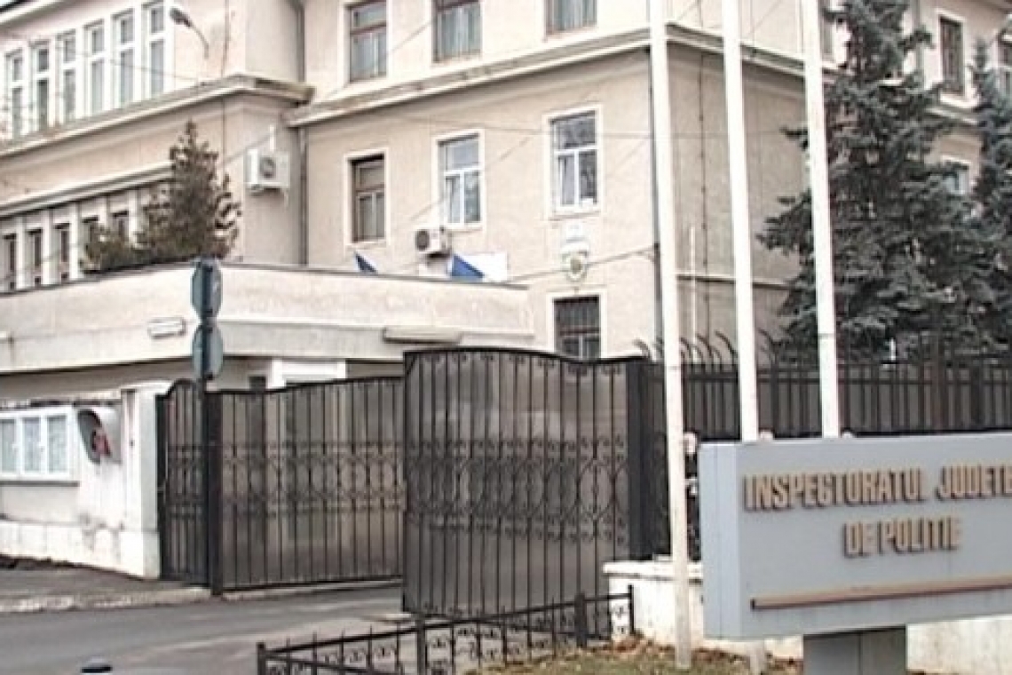 Focar de COVID-19 la o subunitate a IPJ Prahova. Șapte polițiști, infectați cu coronavirus