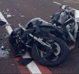 Un motociclist, rănit într-un accident rutier produs la Vălenii de Munte