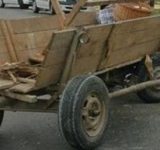 Accident în Bălțești. O femeie însărcinată a fost transportată la spital