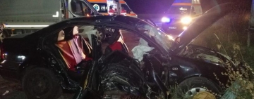 FOTO: Patru persoane, rănite într-un accident la Băicoi. O tânără de 15 ani a rămas încarcerată