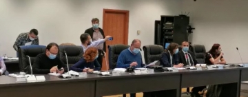 VIDEO| Un consilier local USR, selfie în timpul ședinței!  Modul iresponsabil în care s-a prezentat în CL Ploiești