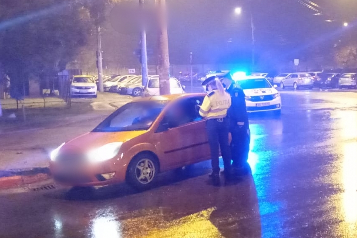 Controale înăsprite în contextul adoptării noilor măsuri pentru combaterea covid-19! Polițiștii prahoveni au legitimat sute de persoane