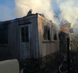 Casă distrusă de flăcări în Prahova din cauza unui coș de fum necurățat