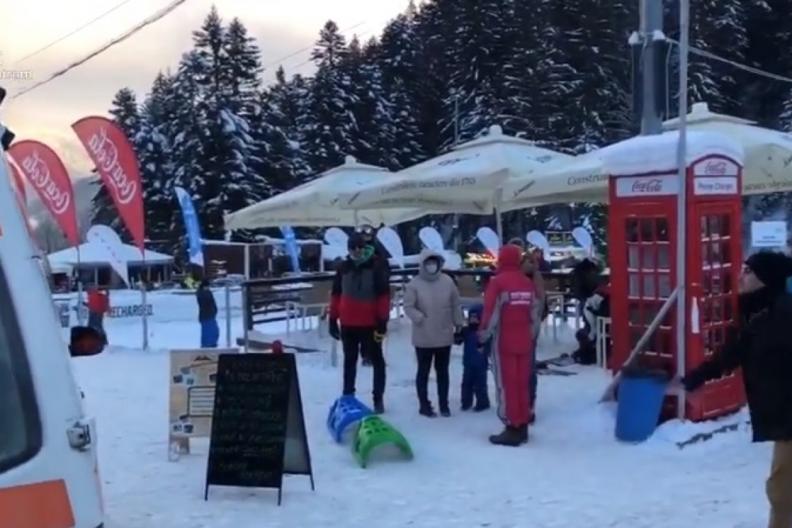 Reacția SAJ Prahova în urma incidentului de pe pârtia Kalinderu. Asitenta și o parte din aparatură, stropite cu vin de turistul nervos