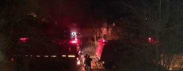 Incendiu de proporții pe strada Theodor Aman din Ploiești. Două locuințe, mistuite de flăcări
