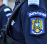 Un bărbat care se plimba pe la Gara de Sud din Ploiești, fără mască, deși ar fi trebuit să fie în carantină s-a ales cu dosar penal