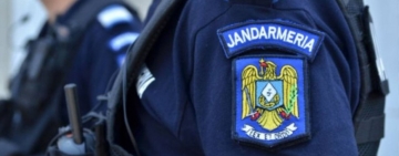 Un bărbat care se plimba pe la Gara de Sud din Ploiești, fără mască, deși ar fi trebuit să fie în carantină s-a ales cu dosar penal