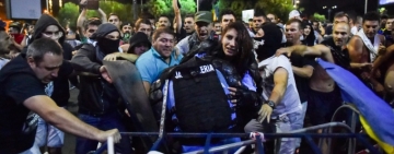 Închisoare cu executare pentru agresorii jandarmeriței din dosarul ”10 august”