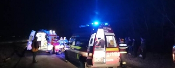FOTO Accident grav în Urlați. Cinci persoane, printre care doi minori, transportate la spital