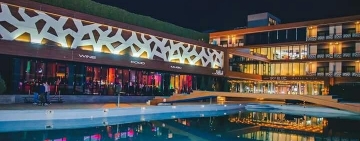 Explozie urmată de incendiu la Sky Restaurant Păulești