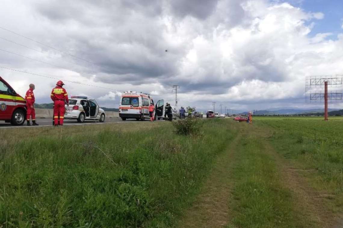 O mașină s-a răsturnat pe DN1, în zona Movila Vulpii