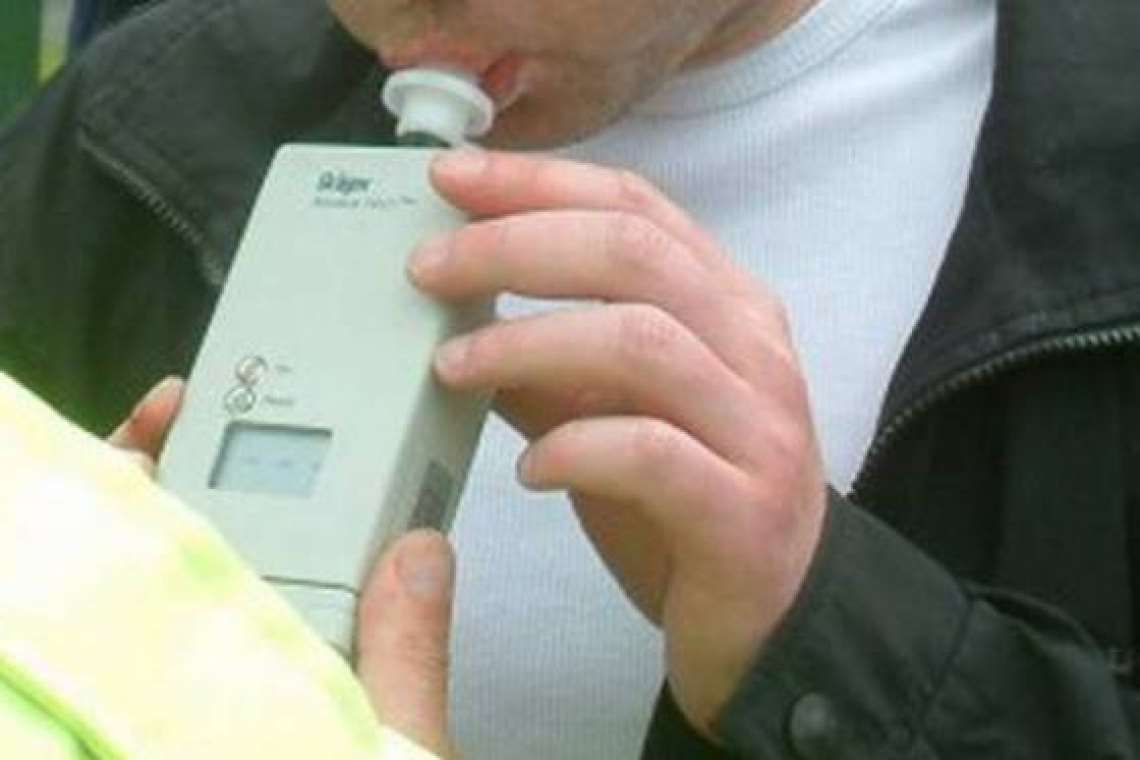 UPDATE Tânărul prins de două ori beat la volan în timp ce conducea pe străzile din Ploiești a fost arestat