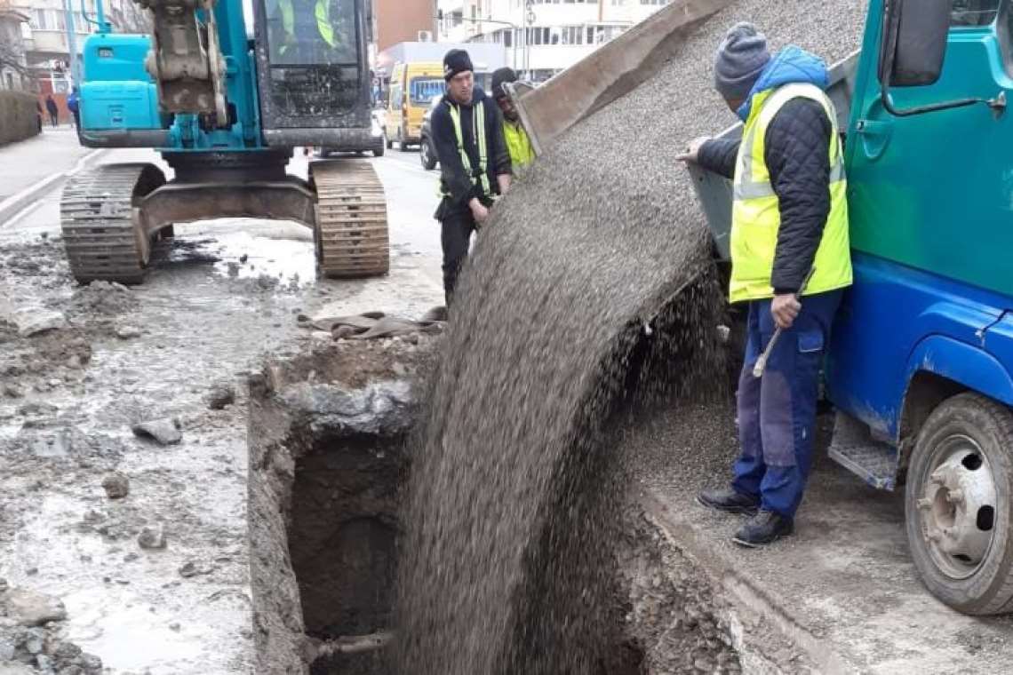  HIDRO PRAHOVA SA a finalizat lucrările de reabilitare la un tronson de canalizare colmatat din Câmpina