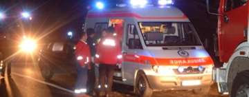 Patru mașini implicate într-un accident la Florești. Trei persoane, transportate la spital