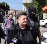 Angajata CEC Bank care a furat 1 milion de euro şi i-a donat la biserici, eliberată condiţionat