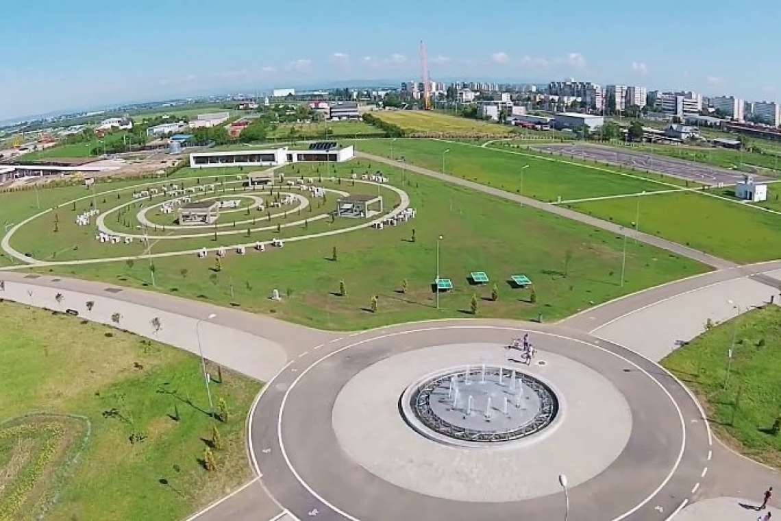 Noi planuri pentru Parcul Municipal Vest din Ploieşti. Primarul Andrei Volosevici: Activităţi comerciale în mod sigur vor exista, mergând pe un principiu unitar