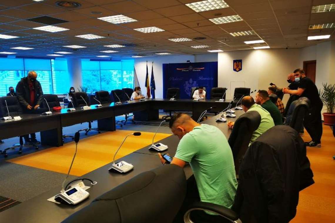 VIDEO| Concluziile trase în urma întâlnirii dintre primarul Volosevici și suporterii Petrolului Ploiești