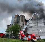 Incendiul de la Eco Burn nu a fost stins. Pompierii intervin cu nouă autospeciale și 1000 de tone de apă! 