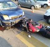 Motociclist rănit într-un accident produs pe strada Ghe. Doja din Ploiești