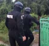 VIDEO| Percheziții la Plopeni. Sunt vizate persoane suspecte de furt calificat