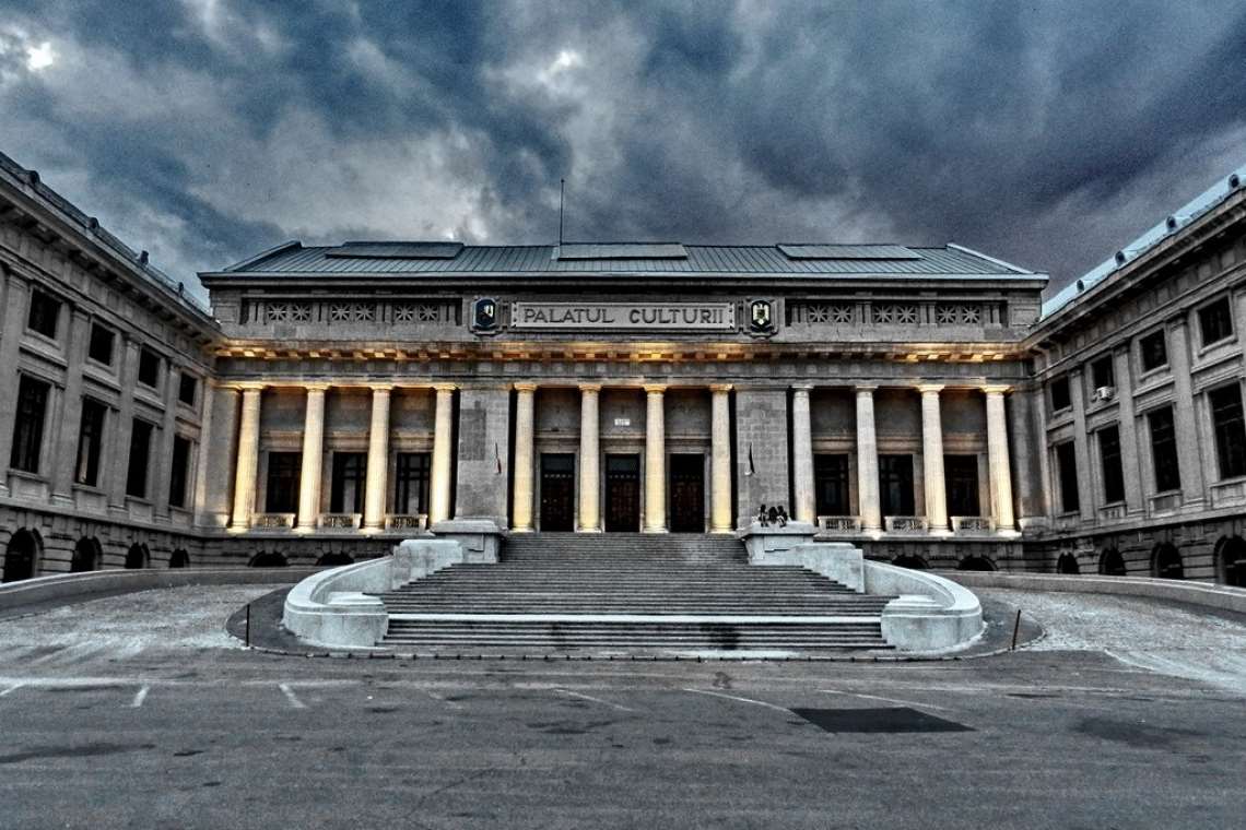 CJ Prahova caută surse externe de finanţare necesare pentru lucrările de reabilitare a Palatului Culturii din Ploiești