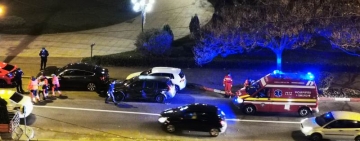 FOTO Accident pe strada Gheorghe Doja din Ploiești. O persoană, asistată medical