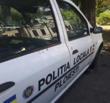 Geantă cu bani și bijuterii uitată într-un parc din Ploiești