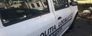 Geantă cu bani și bijuterii uitată într-un parc din Ploiești