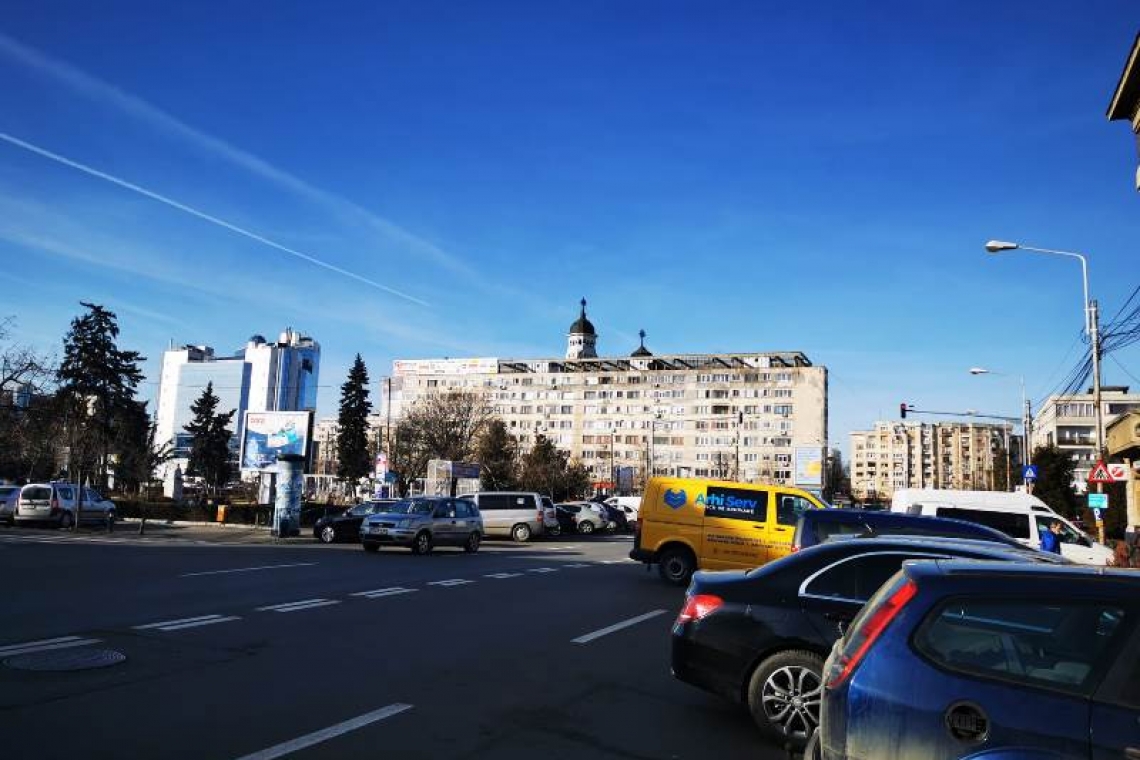 Blocul cu șapte etaje, demolat sau nu?! Ploieștenii vor decide!  