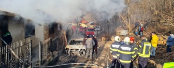 Gospodărie distrusă de flăcări în Prahova